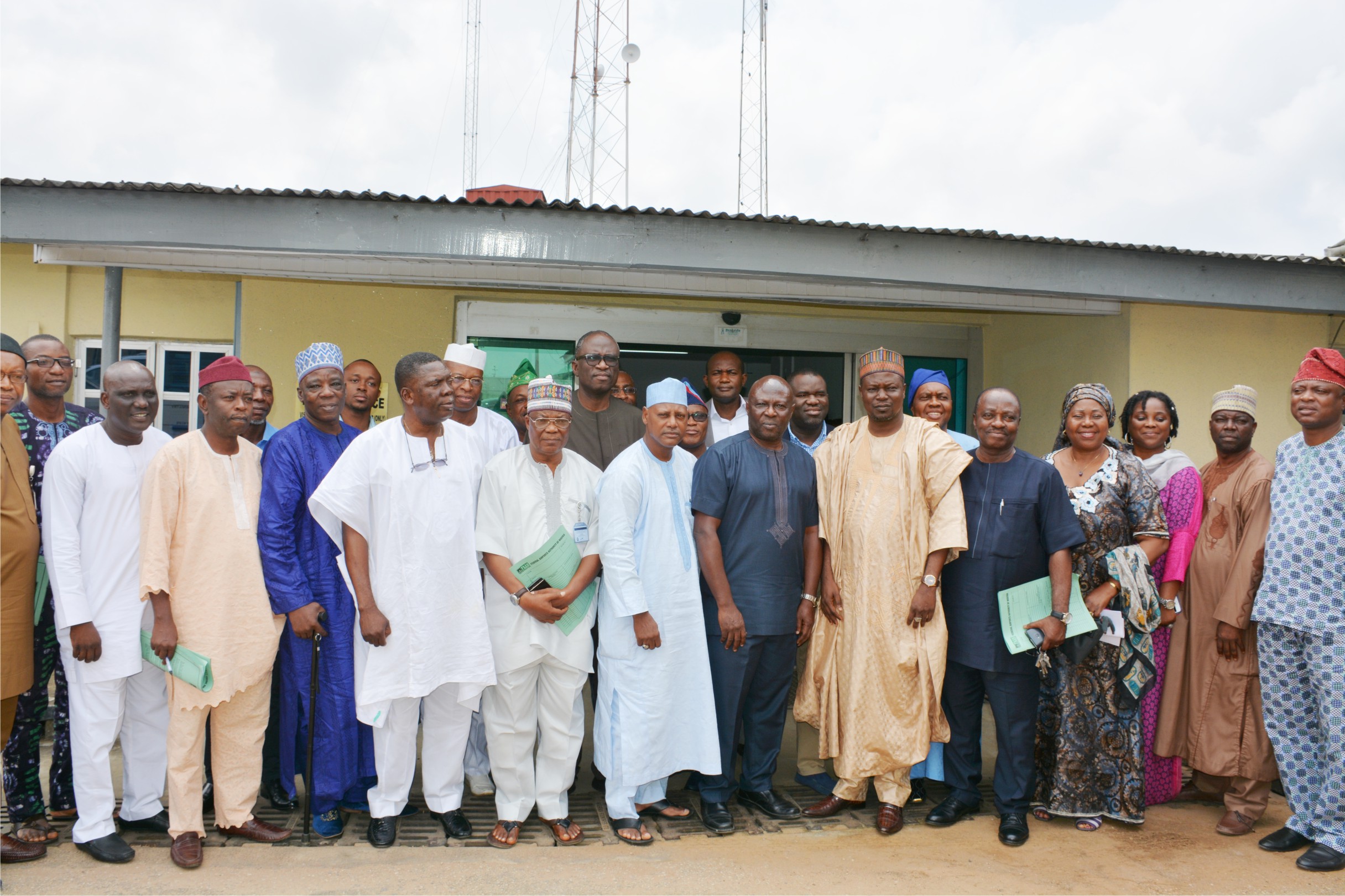  Representatives of Federal Airports Authority of Nigeria (FAAN) and Lagos State Government in a group photograph after a deliberation on the project.   