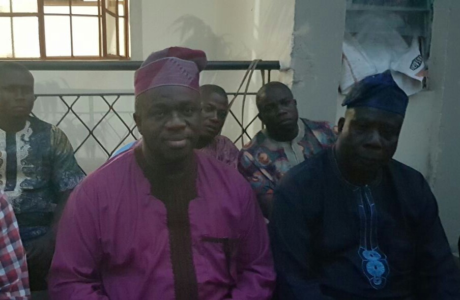 L-R: All Progressive Congress (APC) aspirant, Dr. Wole Oluyede with the Former Chairman of Ekiti Chapter of Road Transport Employers Association of Nigeria (RTEAN), Mr. Rotimi Olanbiwoninu aka Mentilo during the courtesy call the former RTEAN boss made on the aspirant at his Wole Oluyede Campaign office, Ajilosun, Ado Ekiti, Ekiti State. Photo: Adewumi Ademiju.